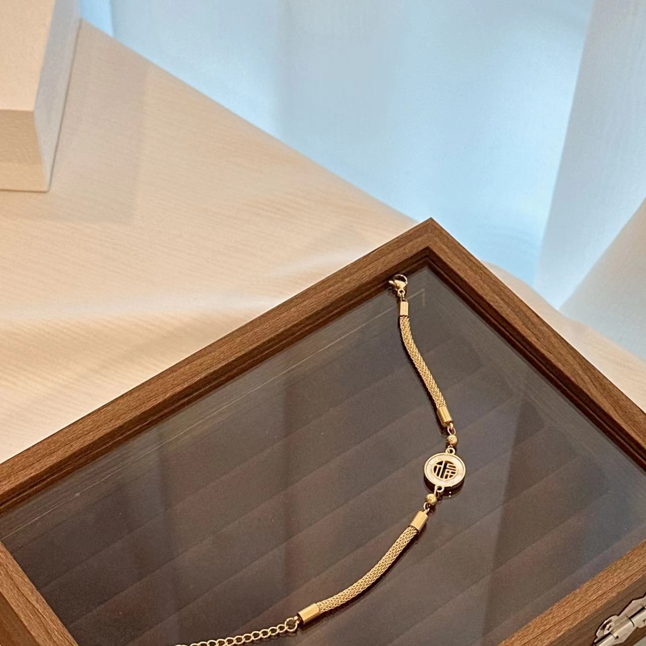 钛钢手链 钛钢手链 D164  轻奢时尚百搭复古小众简约气质ins手链