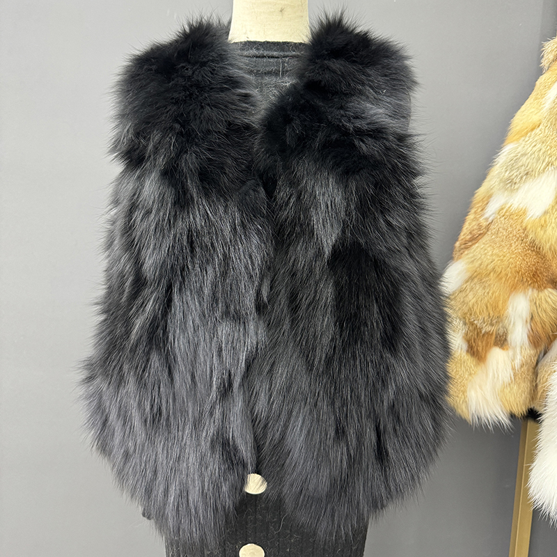 诗墨服装~秋冬女款马夹时尚百搭狐狸毛坎肩