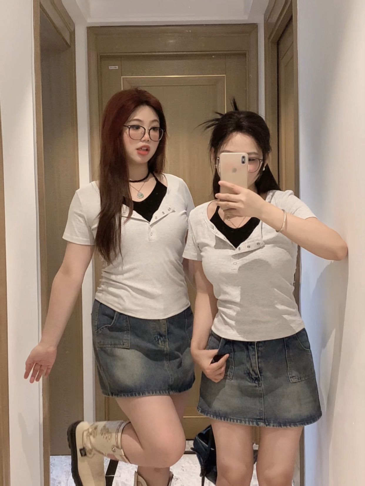 大码胖mm纯欲风辣妹假两件正肩短袖T袖女夏季修身显瘦设计感上衣