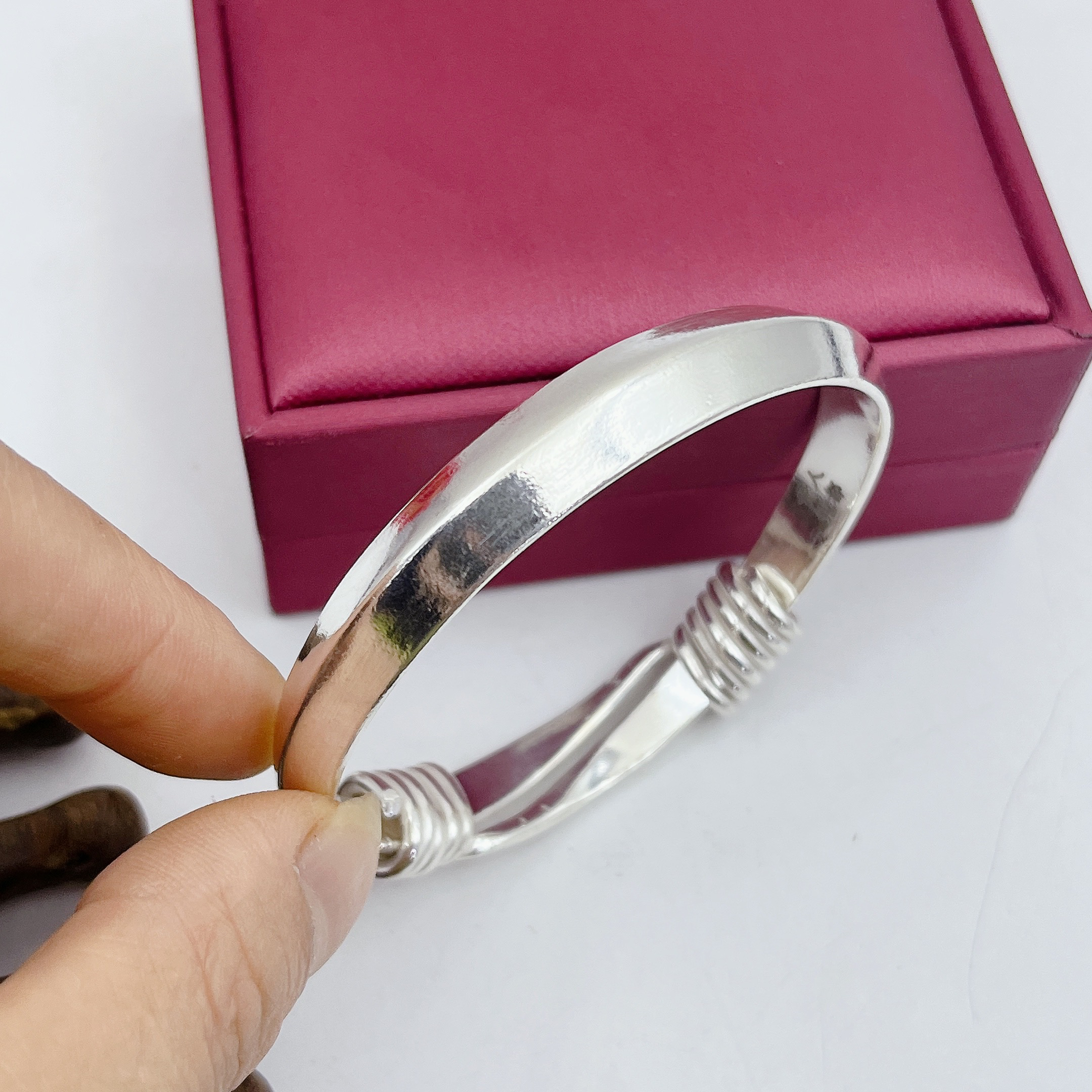 足银手镯 苗家光面三棱手镯手工民族风足银999实心亮面传承可调节