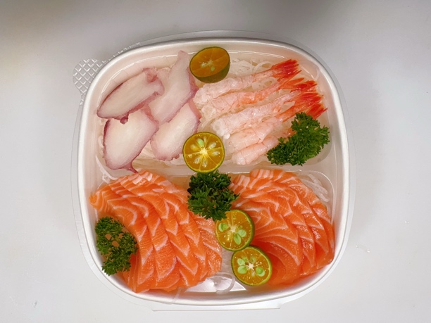 双人特惠三文鱼拼凤尾甜虾➕章鱼足