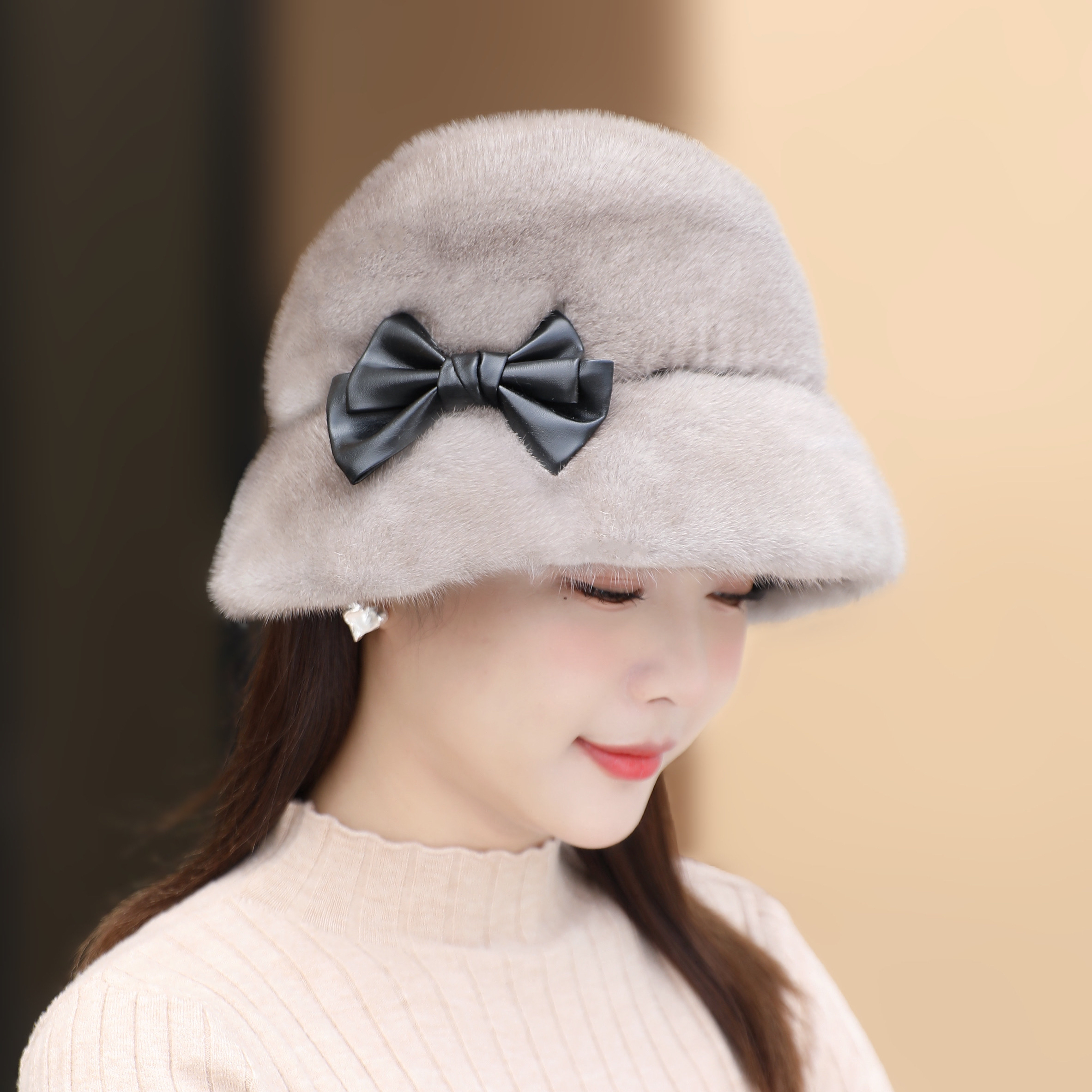 新圣祥新圣祥水貂整貂渔夫帽优雅蝴蝶结女士秋冬季气质冬帽