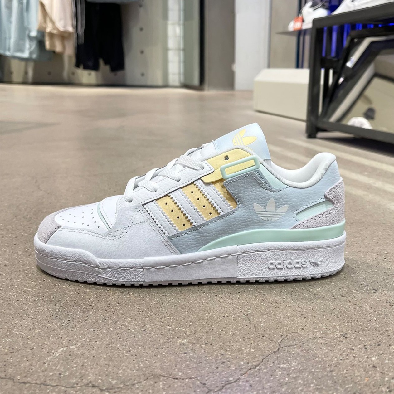 【推荐】阿迪达斯女休闲鞋运动FORUM EXHIBIT LOW W 2160