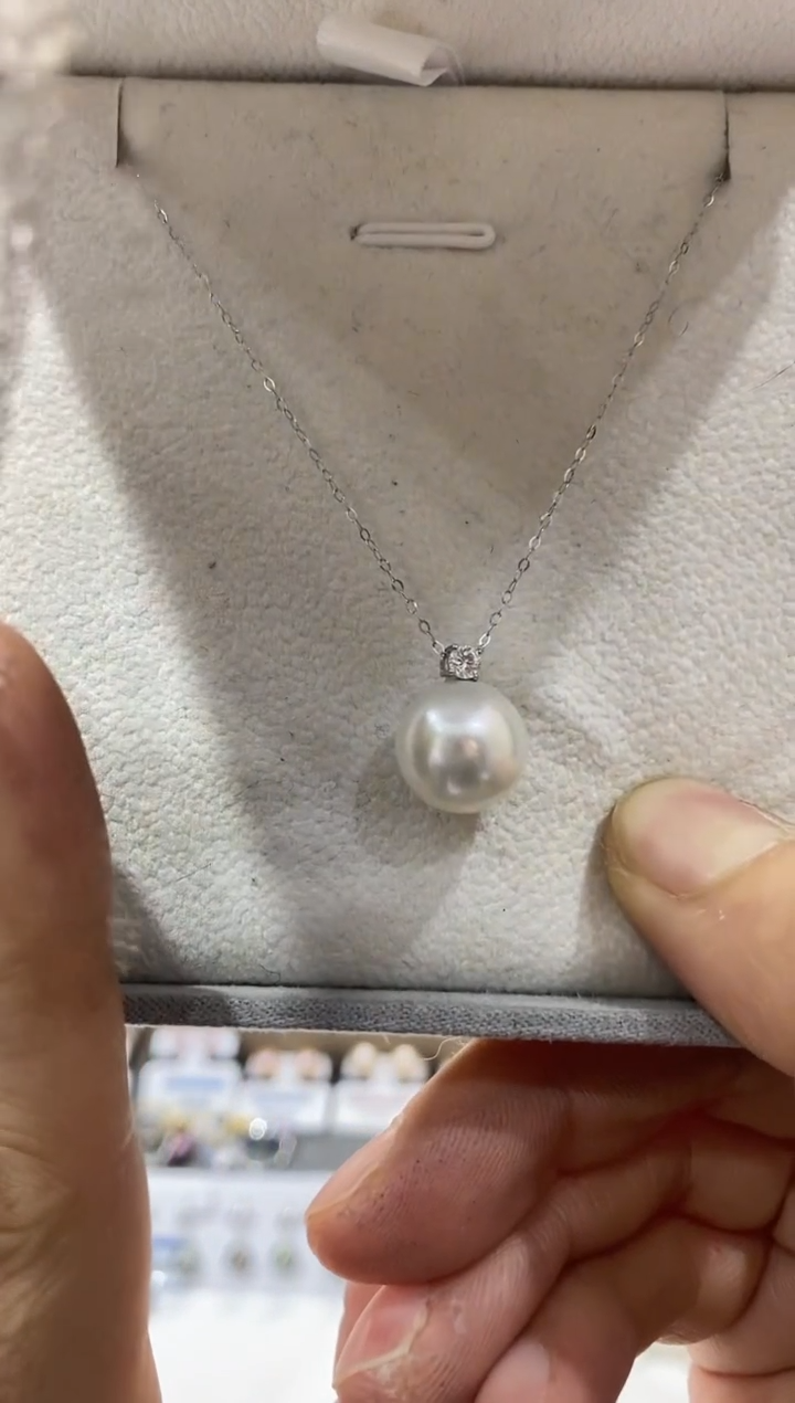 【闪购商品】海水珍珠HD18K金镶嵌澳白吊坠金链@@c670