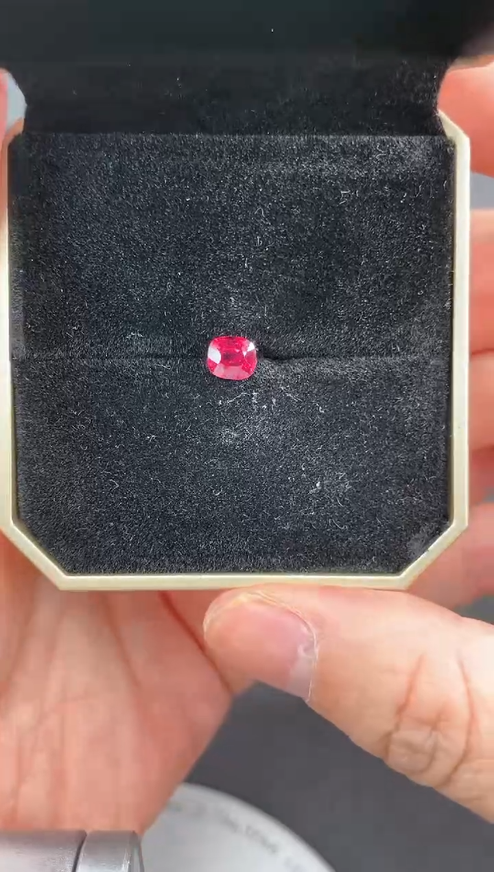 【闪购商品】尖晶石绝地武士未镶嵌0.97ct-026-多样性发-天然