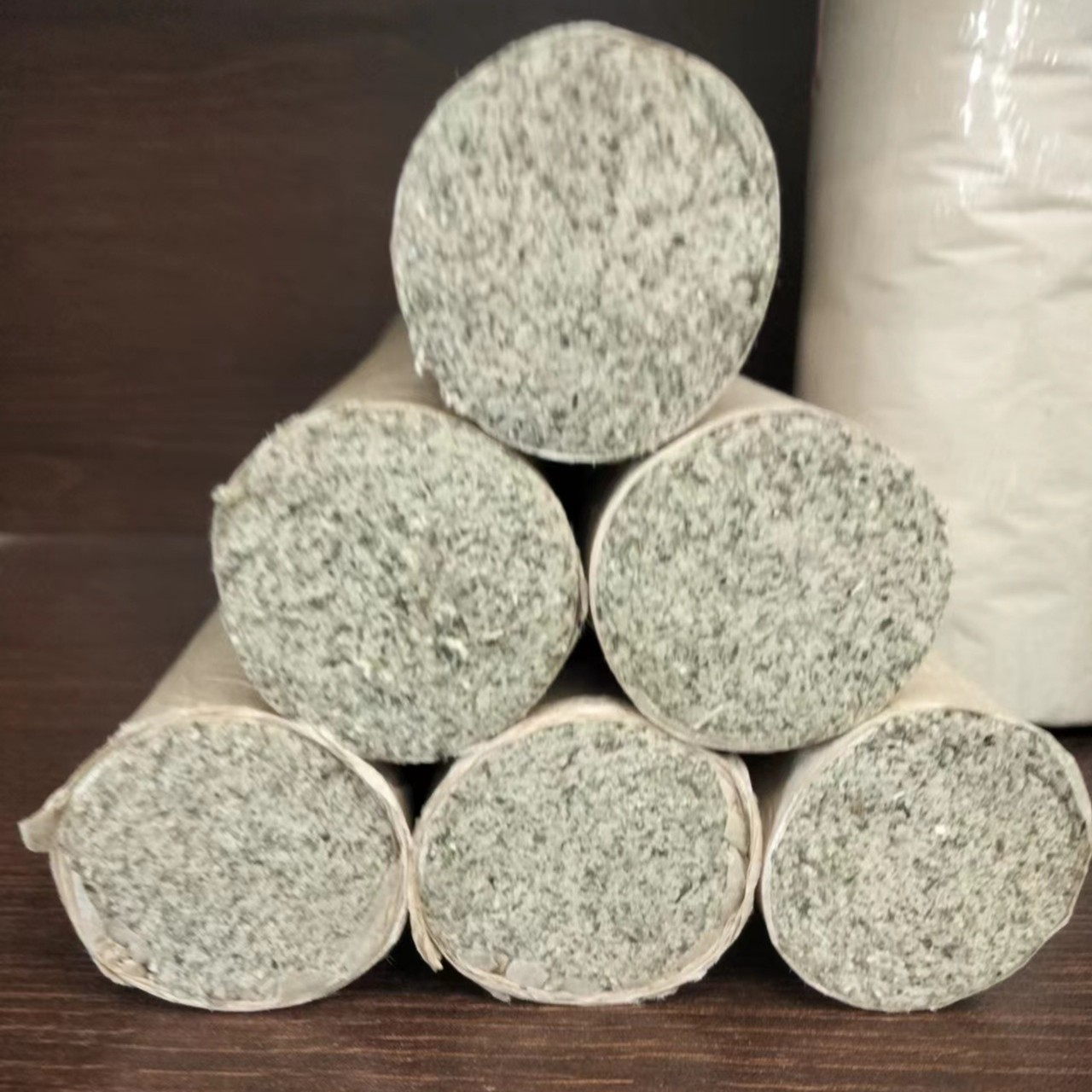 直径5公分，野生艾草自然存放三年，各种比例各种规格加工定制