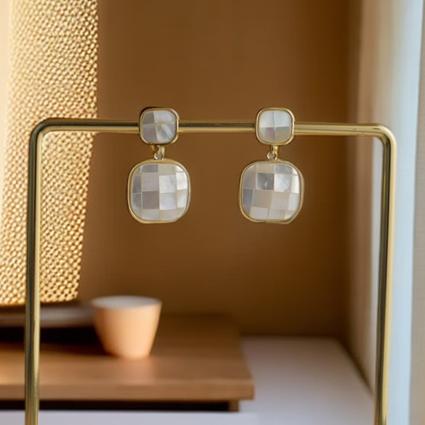 铜合金贝壳耳饰 【白月光】白色轻奢百搭时尚耳钉