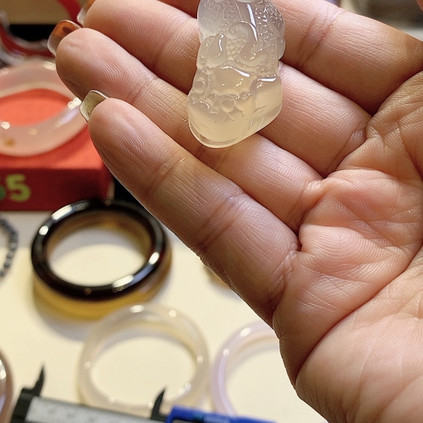 【闪购商品】玛瑙/玉髓吊坠(赠链)未镶嵌