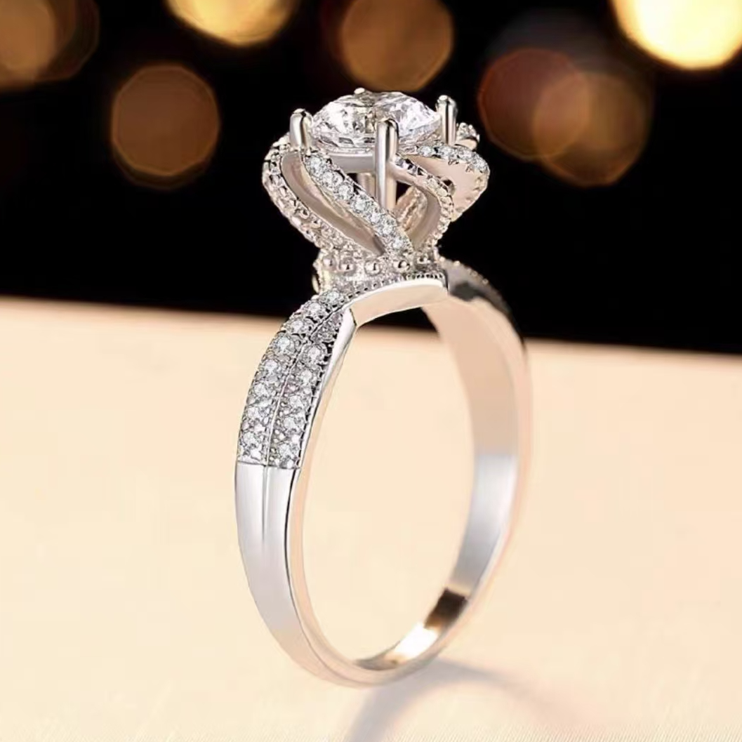 925银莫桑石戒指 【玫瑰喷泉】女款时尚大气 经典镶嵌结婚戒指