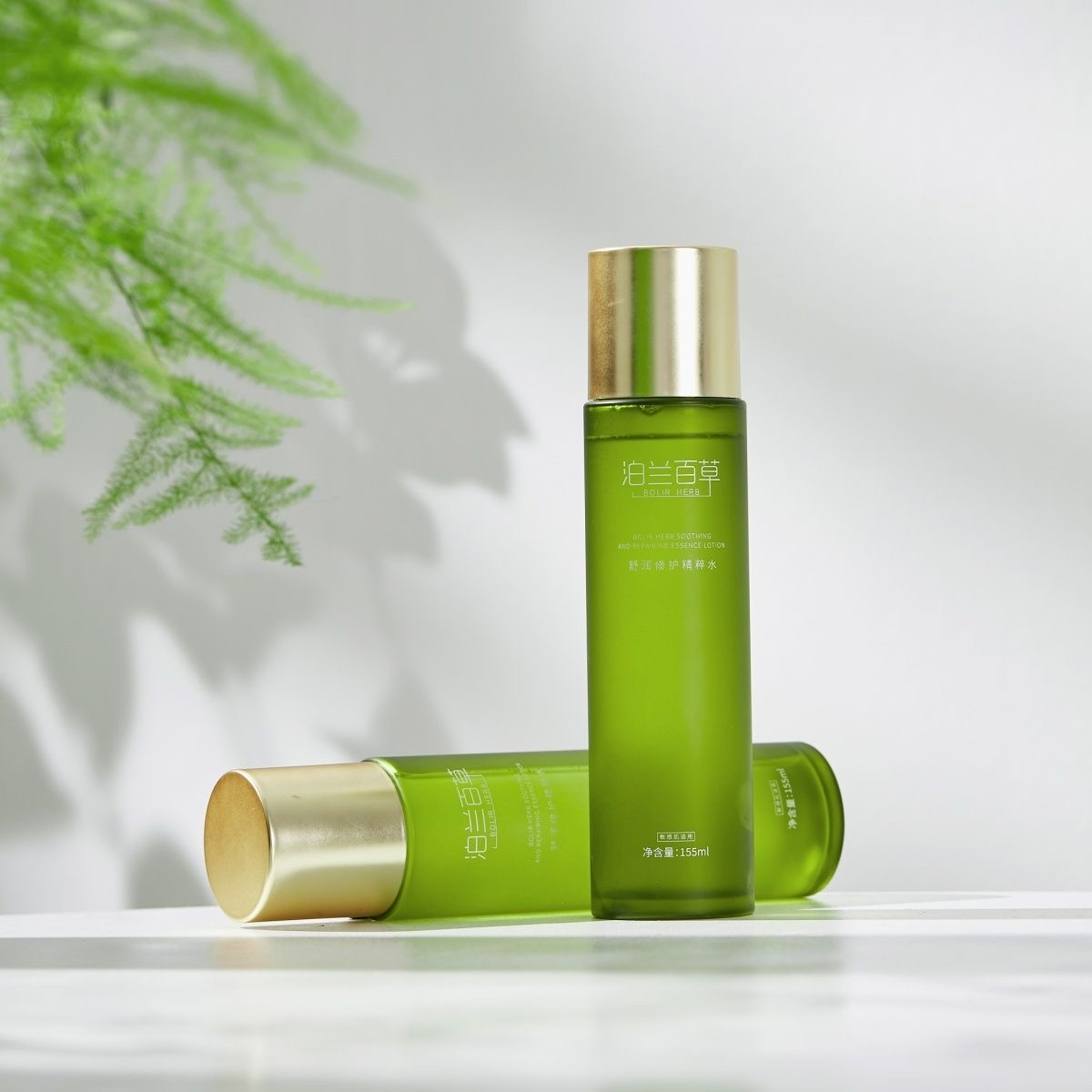 泊兰百草舒润修护精华水