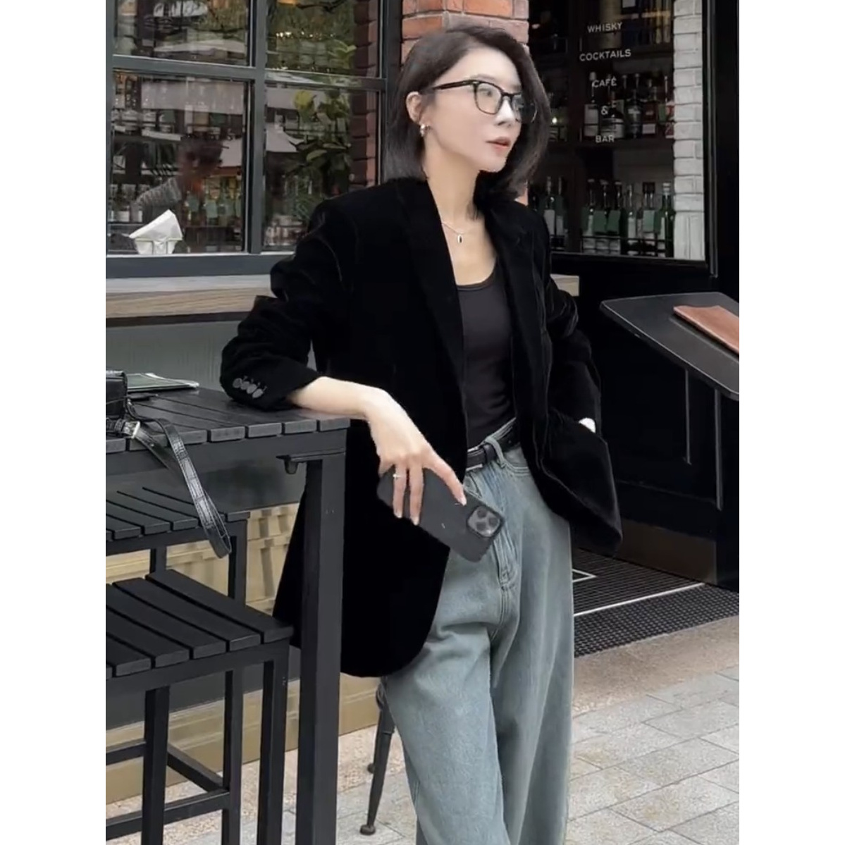 高级感炸街黑色丝绒西装外套女显瘦气质女神范小个子西服上衣1995