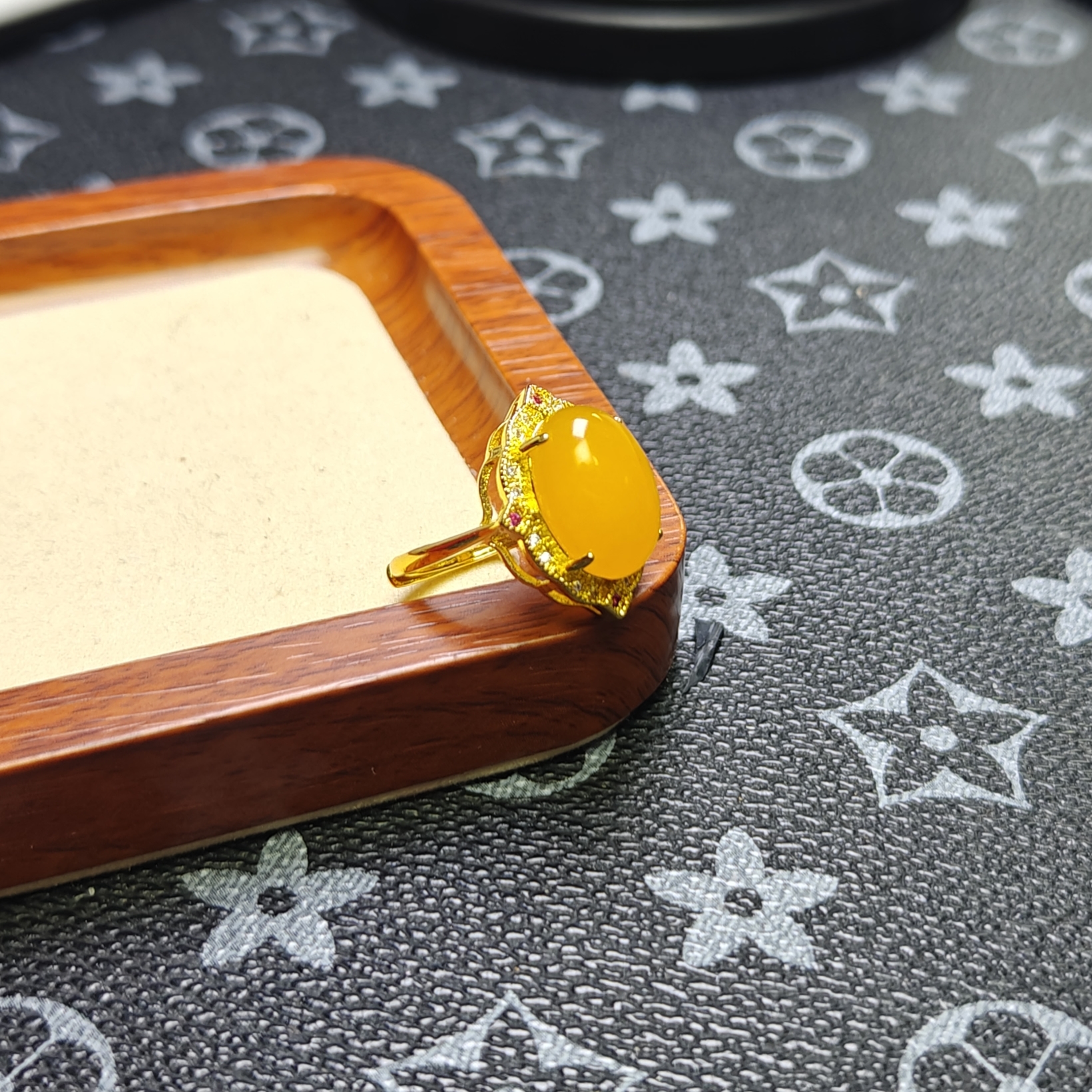 [停业清货]冰黄鸡油黄戒指开口-946