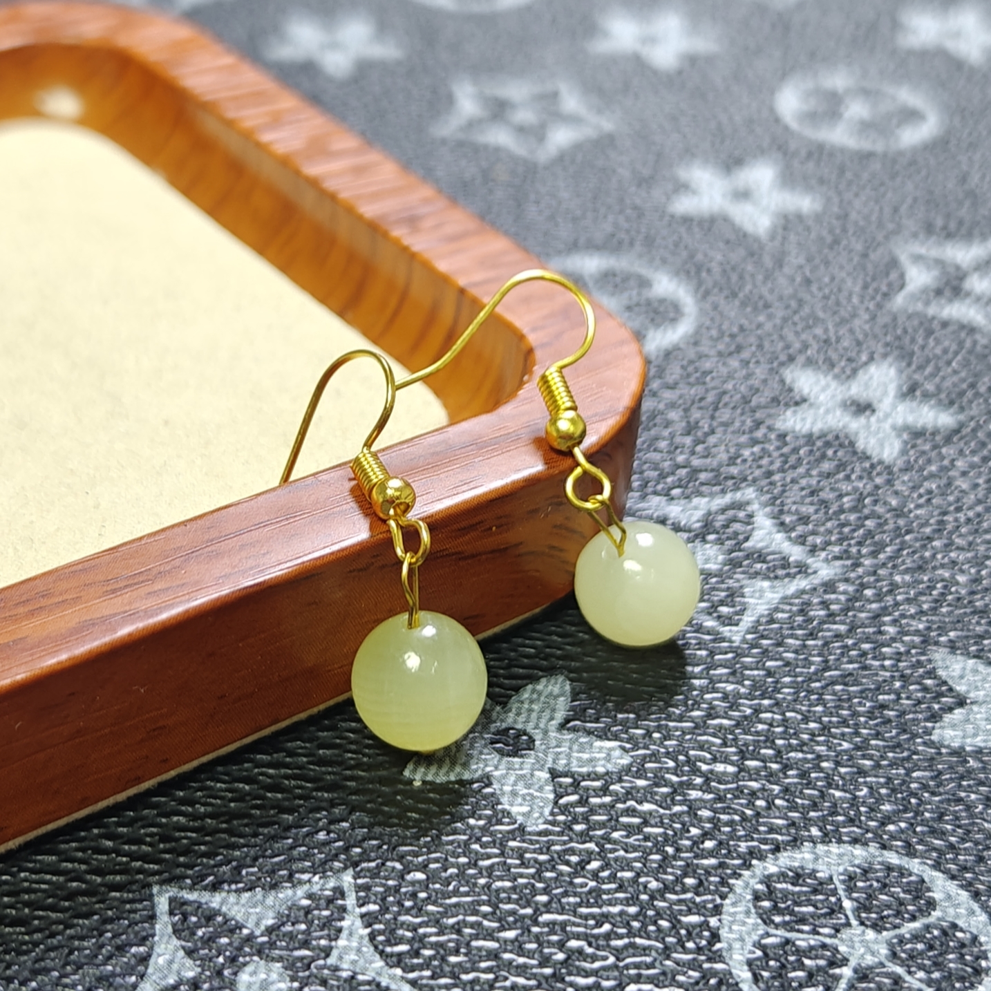 [停业清货]若羌黄水圆珠耳钉-286