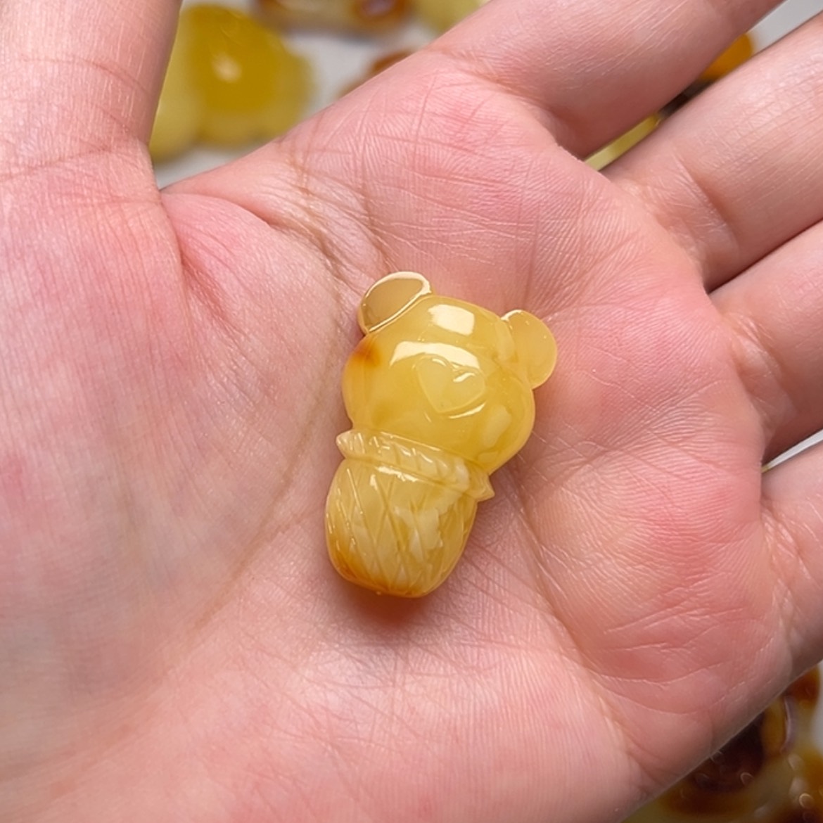 【闪购商品】琥珀颈饰未镶嵌K****L