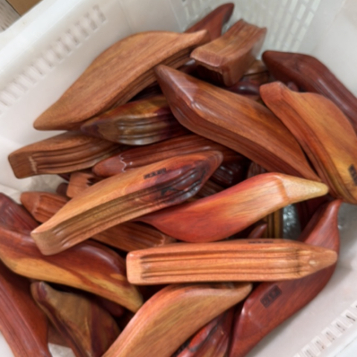 孙善升红檀木小海豚手推家用刮痧疏通肩颈便携美容院