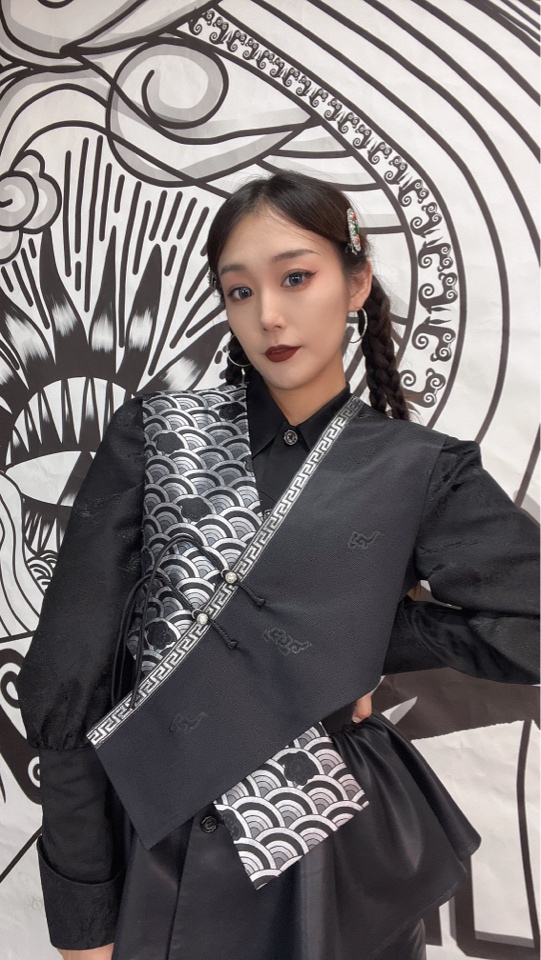 原创蒙古马甲 拼接酷酷风女士马甲