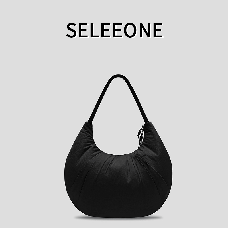 SELEEONE超轻大容量防泼水休闲女士百搭时尚黑色单肩包170简约