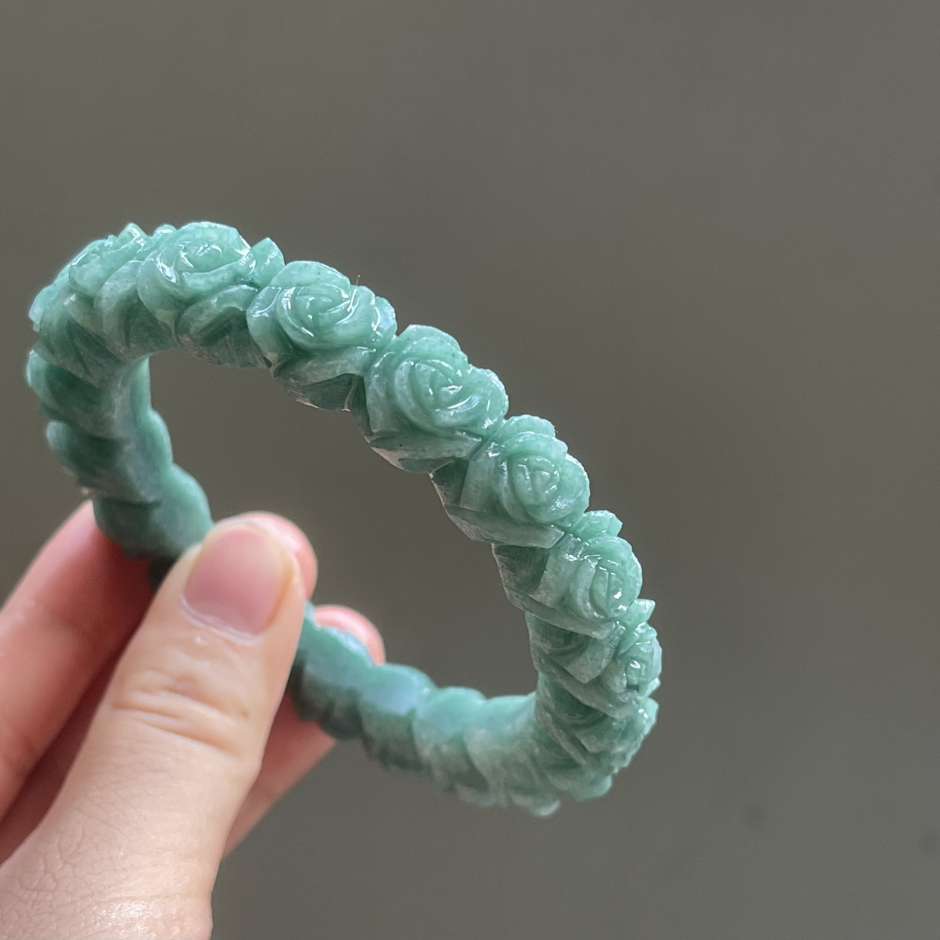 玫瑰花手镯 天然东陵玉老油绿雕刻玫瑰花石英质玉保真天然60mm