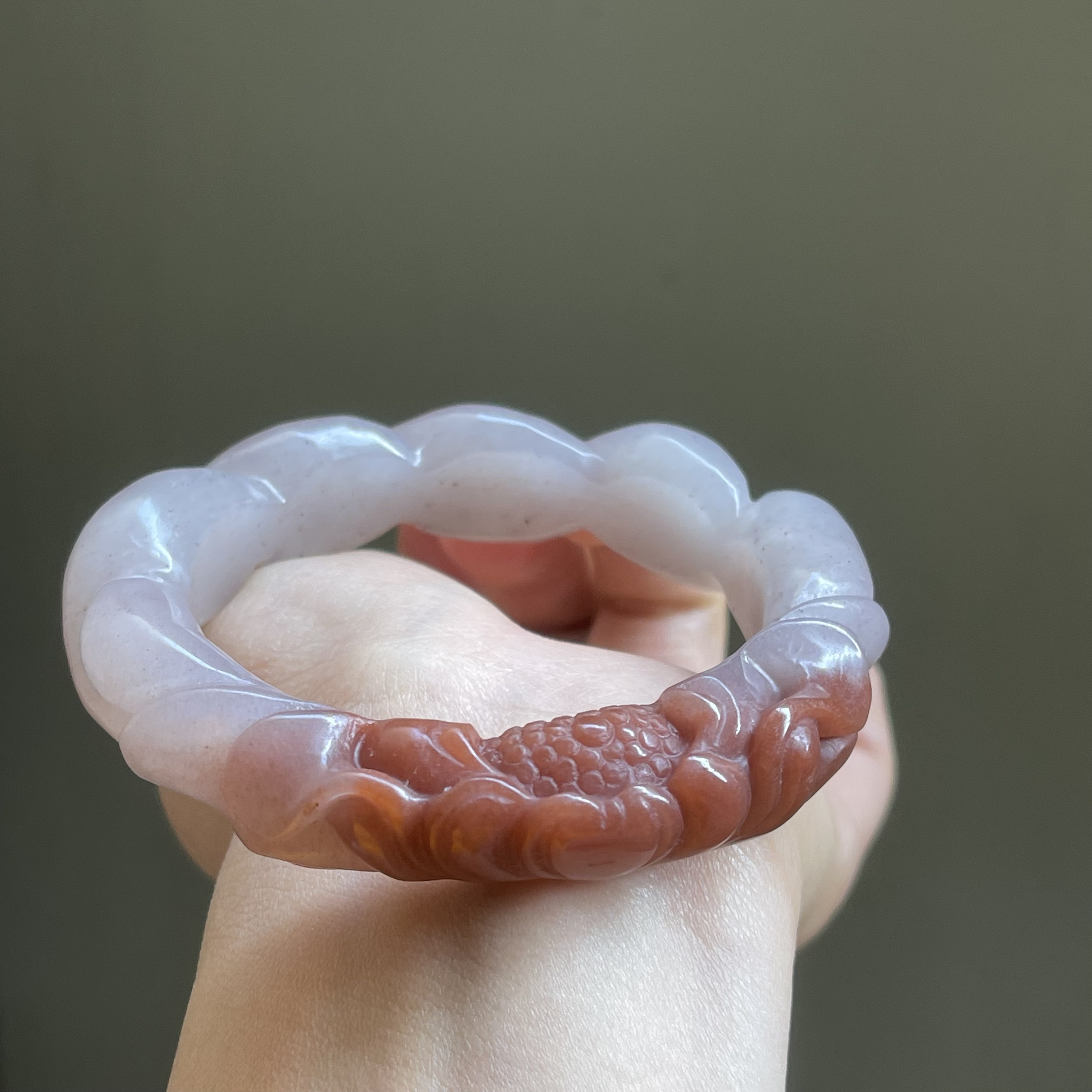 牡丹花雕刻手镯天然石英质玉佘太翠芋泥啵啵俏色巧雕手镯58圈口