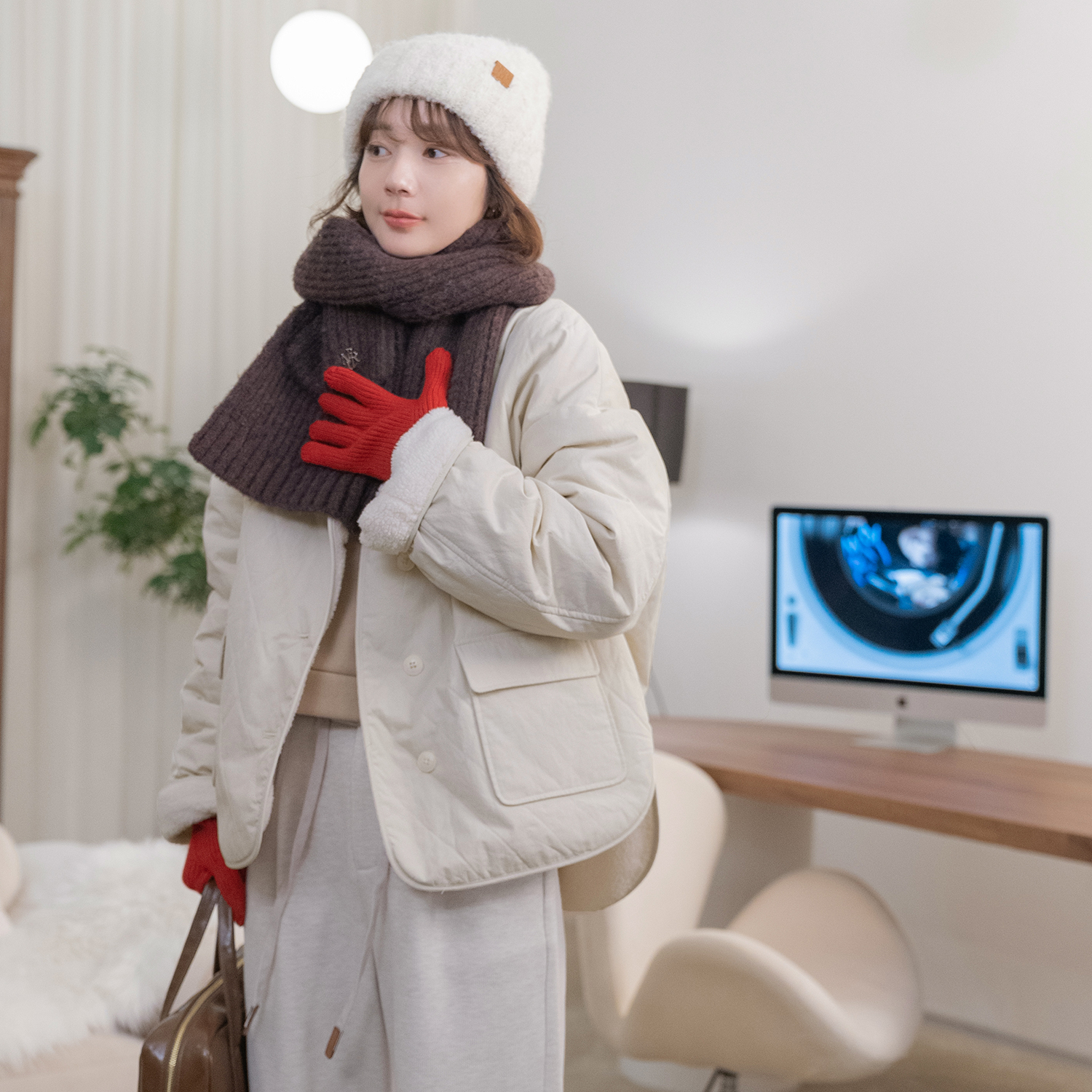 现货-【芝芝白桃】领口拼接短外套FS310W108