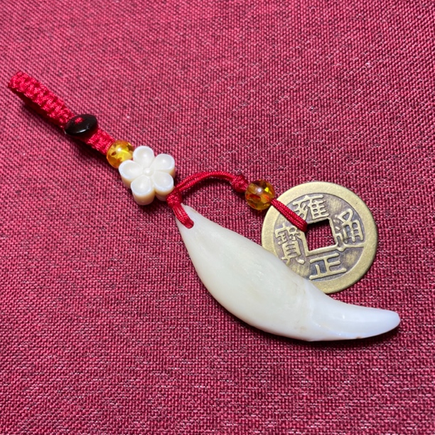 黑狗牙创意饰品挂件钥匙扣配饰4.5cm包包挂饰