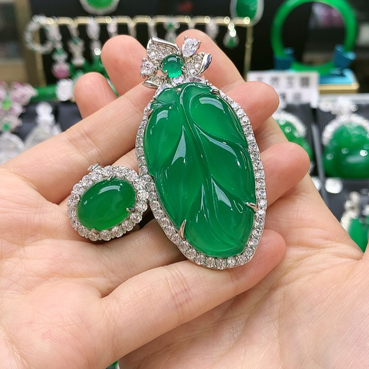 【闪购商品】玛瑙/玉髓吊坠加戒指银S925镶嵌蜜***甜