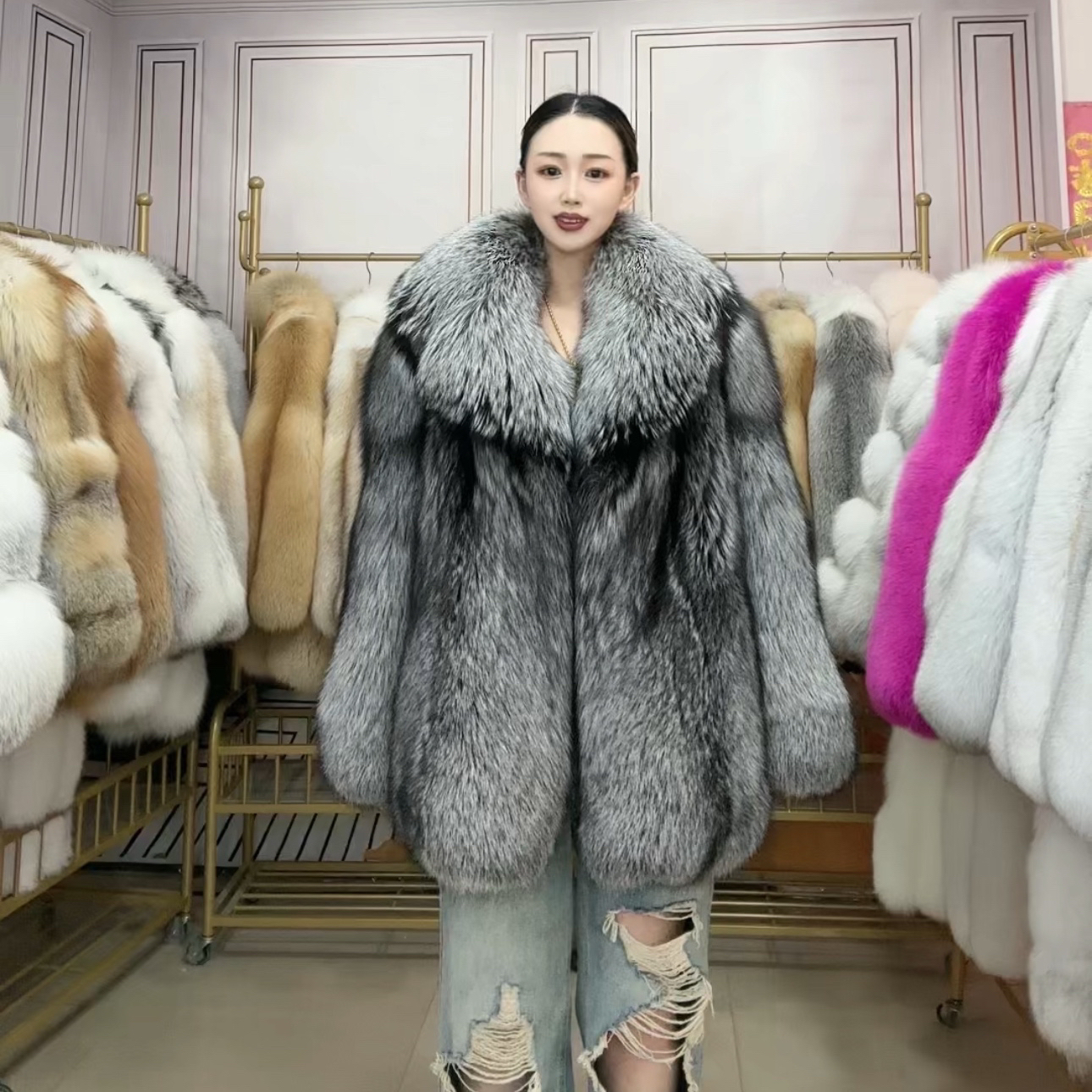 银狐整皮西装领2024秋冬新品高端狐狸毛女士休闲皮草外套大衣