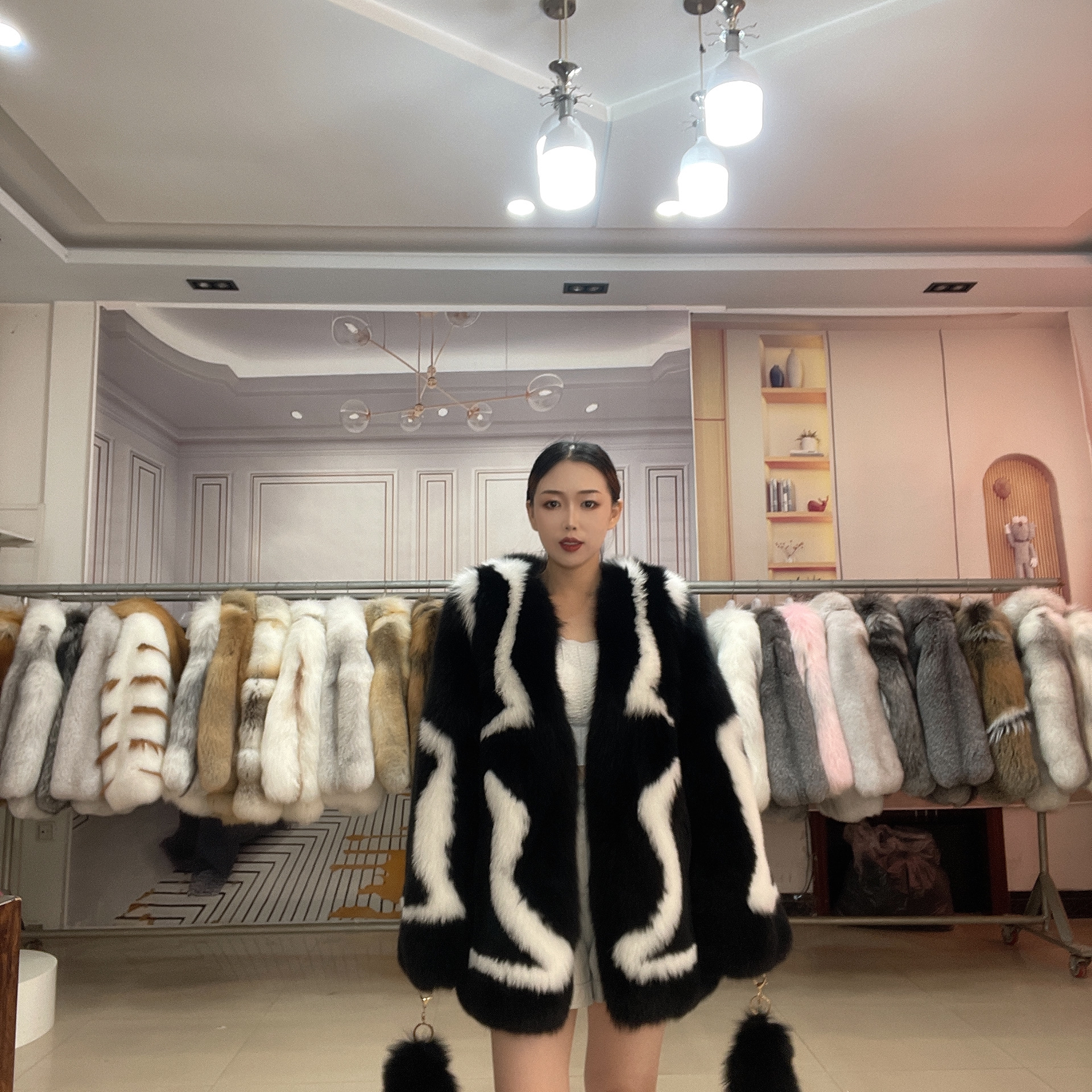 黑色走秀款2024秋冬新品时尚女装百搭撞色外套大衣