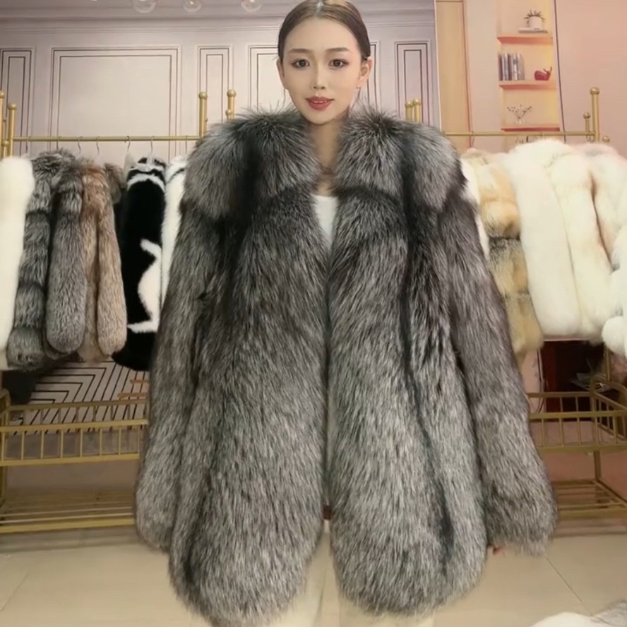 银狐整皮2024秋冬新品高端狐狸毛整皮外套保暖女士大衣