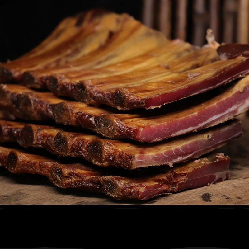 镇雄李记腊肉，柴火烟熏腊排骨腊味香浓中排子排老传统腌制烟熏