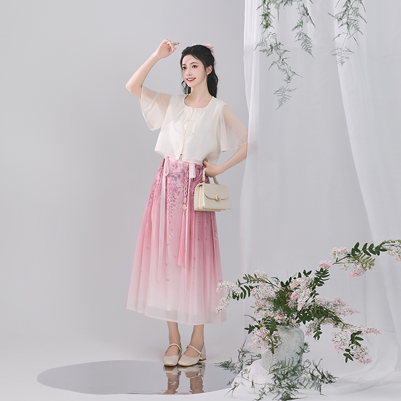 汉尚华莲原创汉服女云萝依依日常通勤可穿汉元素改良新中式马面裙