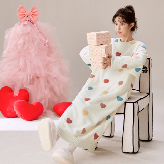 秋冬季长袖女士宽松纯色爱心中长款加厚保暖圆领大码睡裙