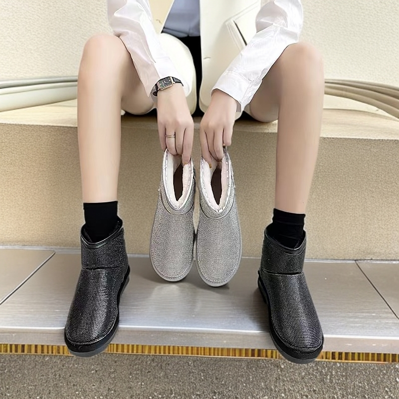 【B01-B200】秋冬满钻平底圆头雪地靴女长毛绒保暖机车靴防滑加绒