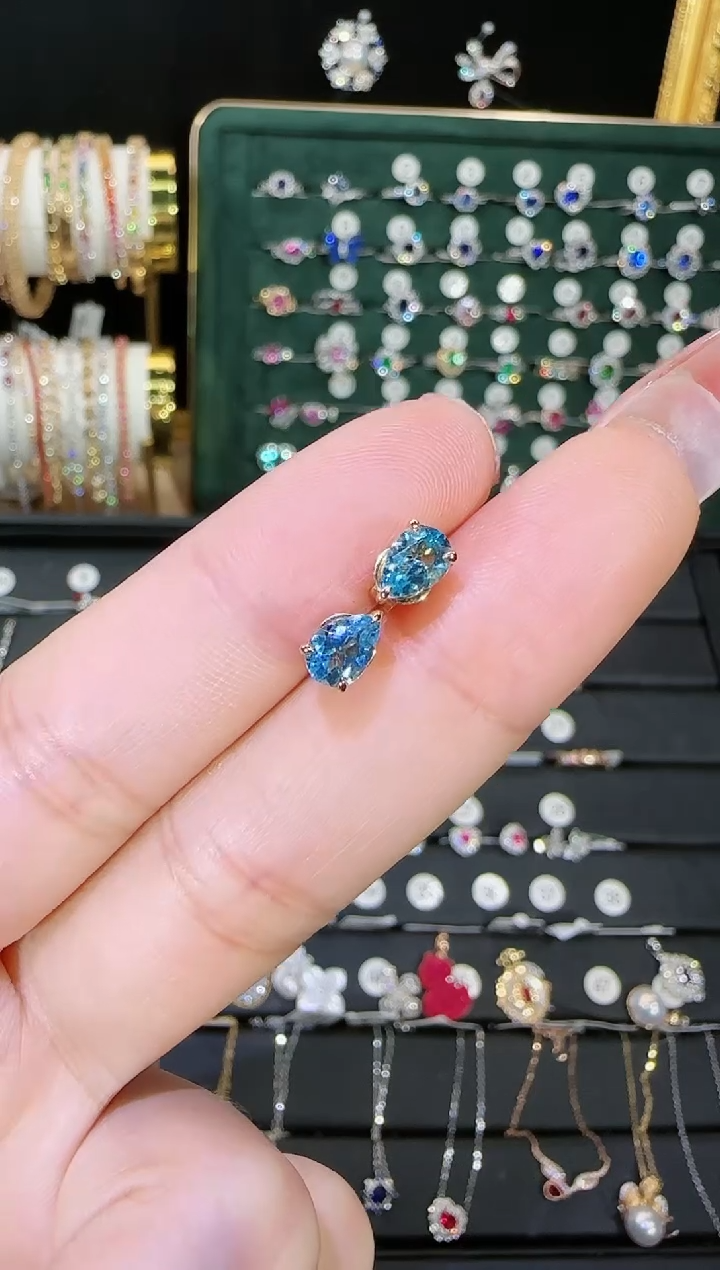 【闪购商品】托帕石耳饰18K金镶嵌BE9056