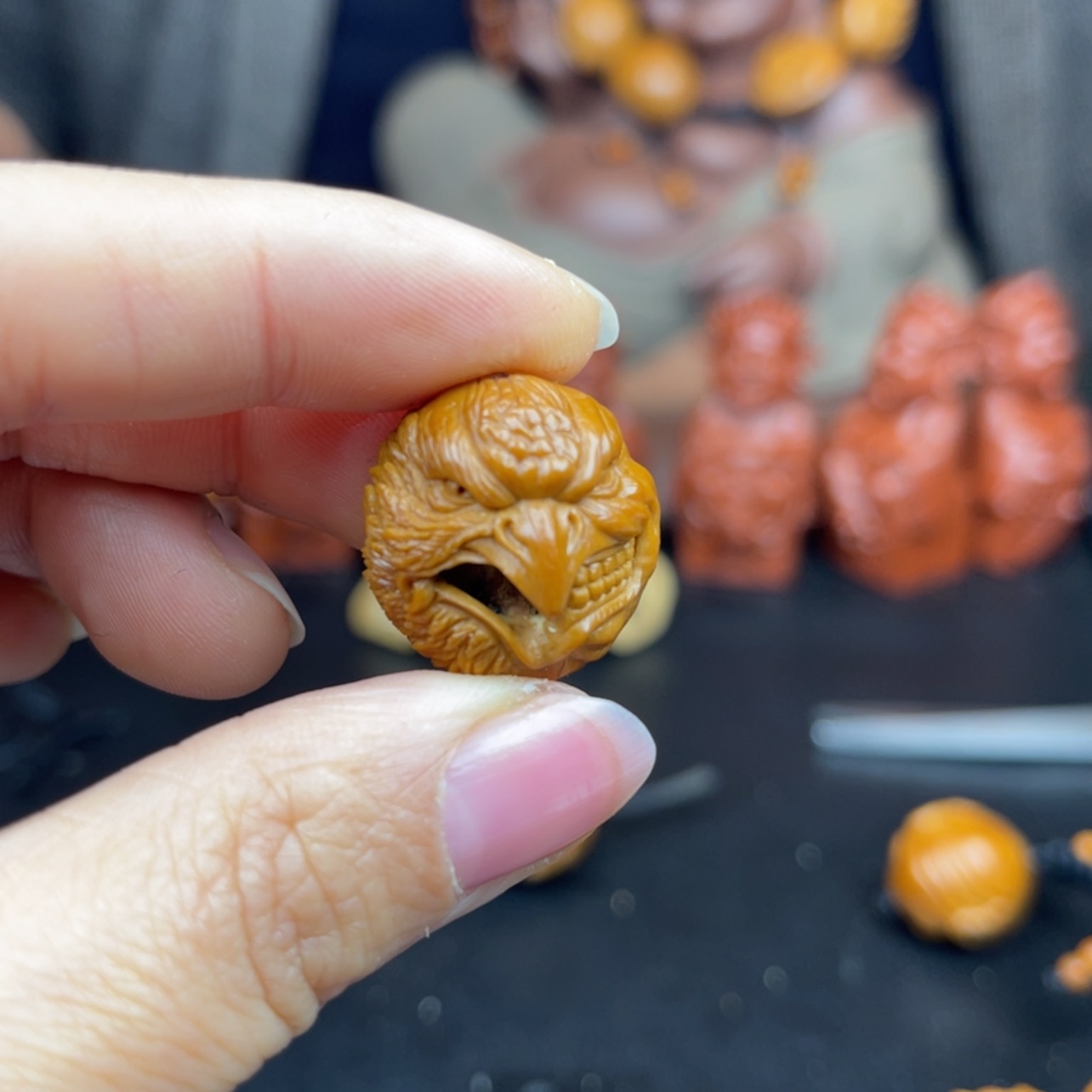 【闪购商品】橄榄核核雕前**锦