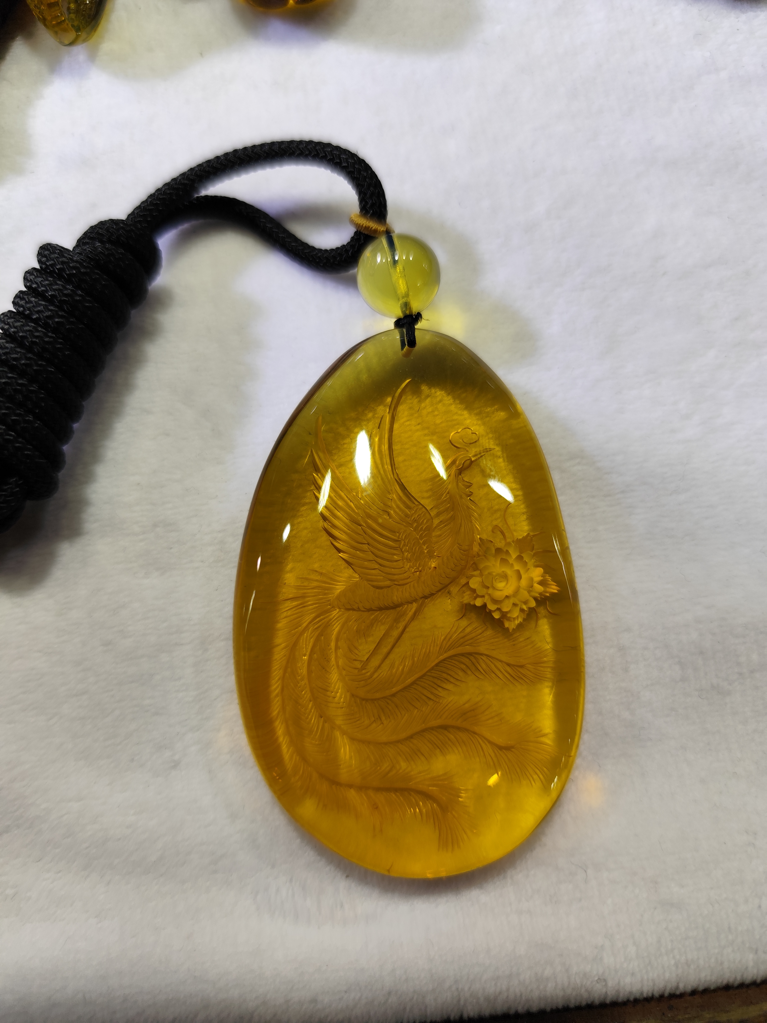 缅甸天然琥珀雕刻