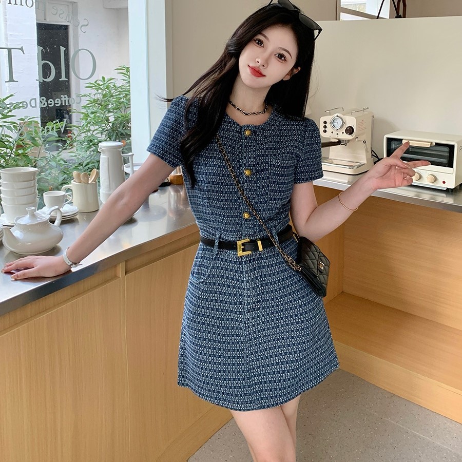 烟雾灰蓝小香风设计感套装女秋季复古气质牛仔上衣高腰短裤两件套