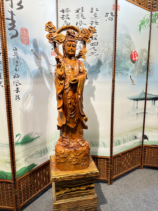 1.5米高根雕木雕实木实心 老红樟 观音 摆件绿色三层