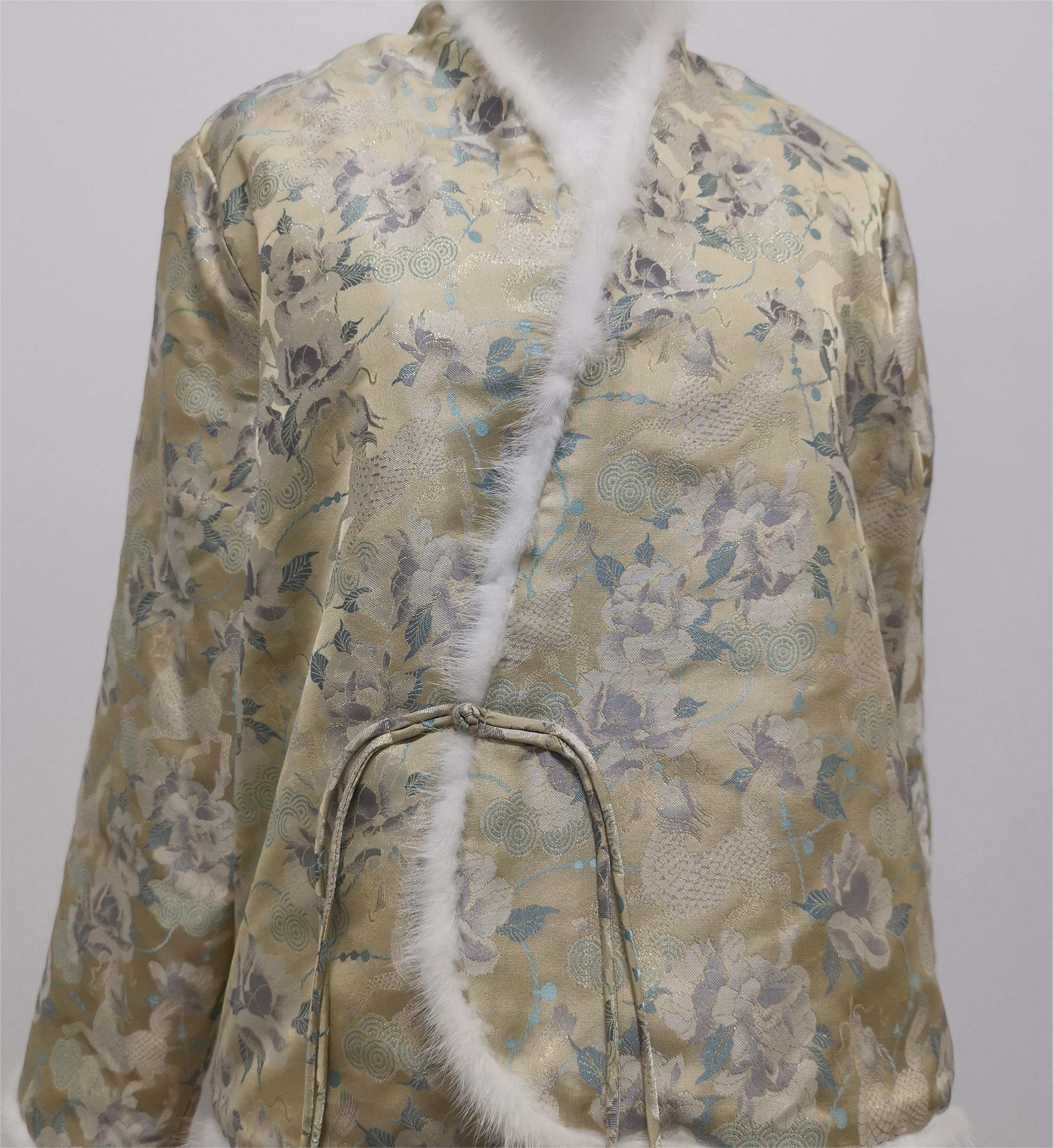 秋冬款时尚女款服饰