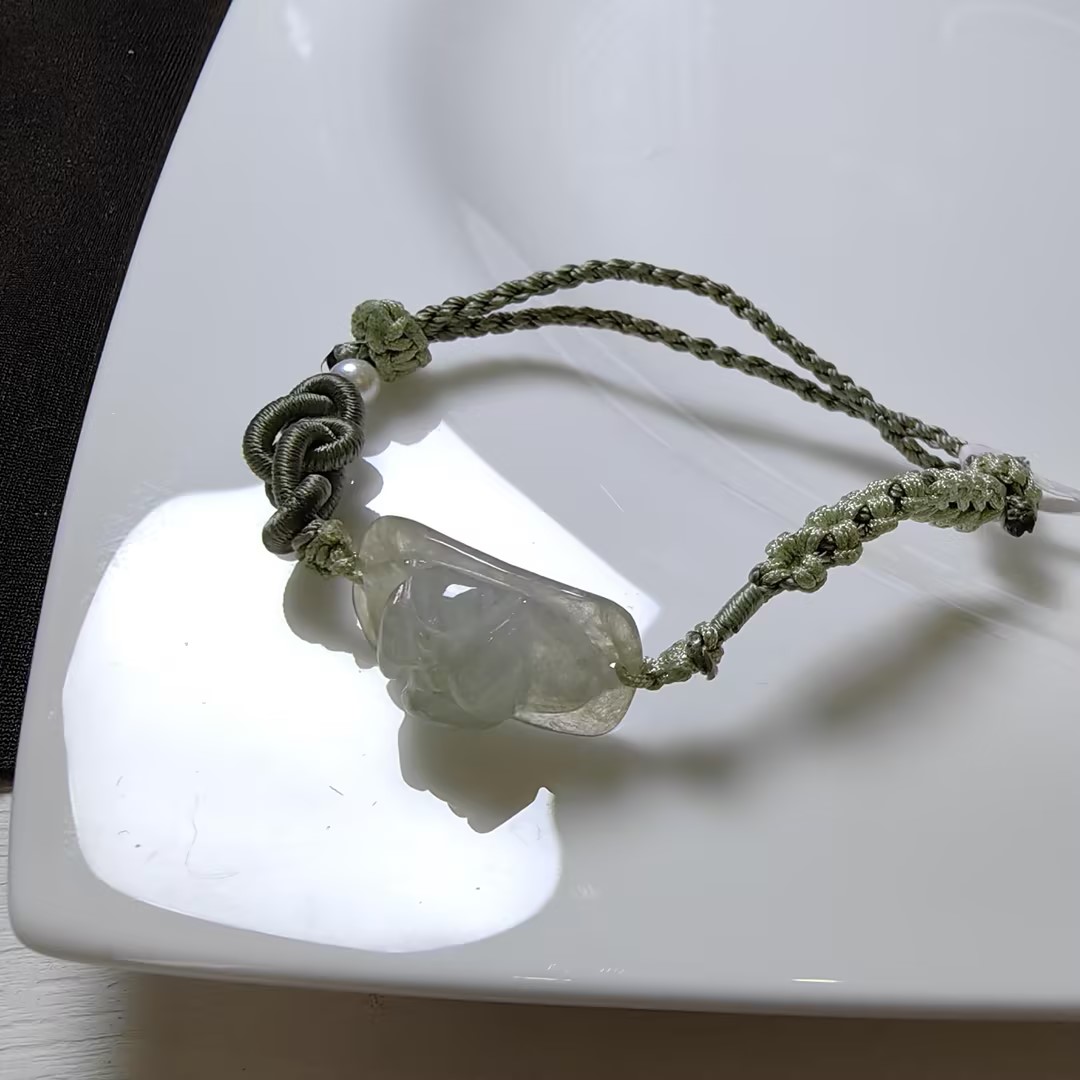 秋香绿绳花翡翠手牌