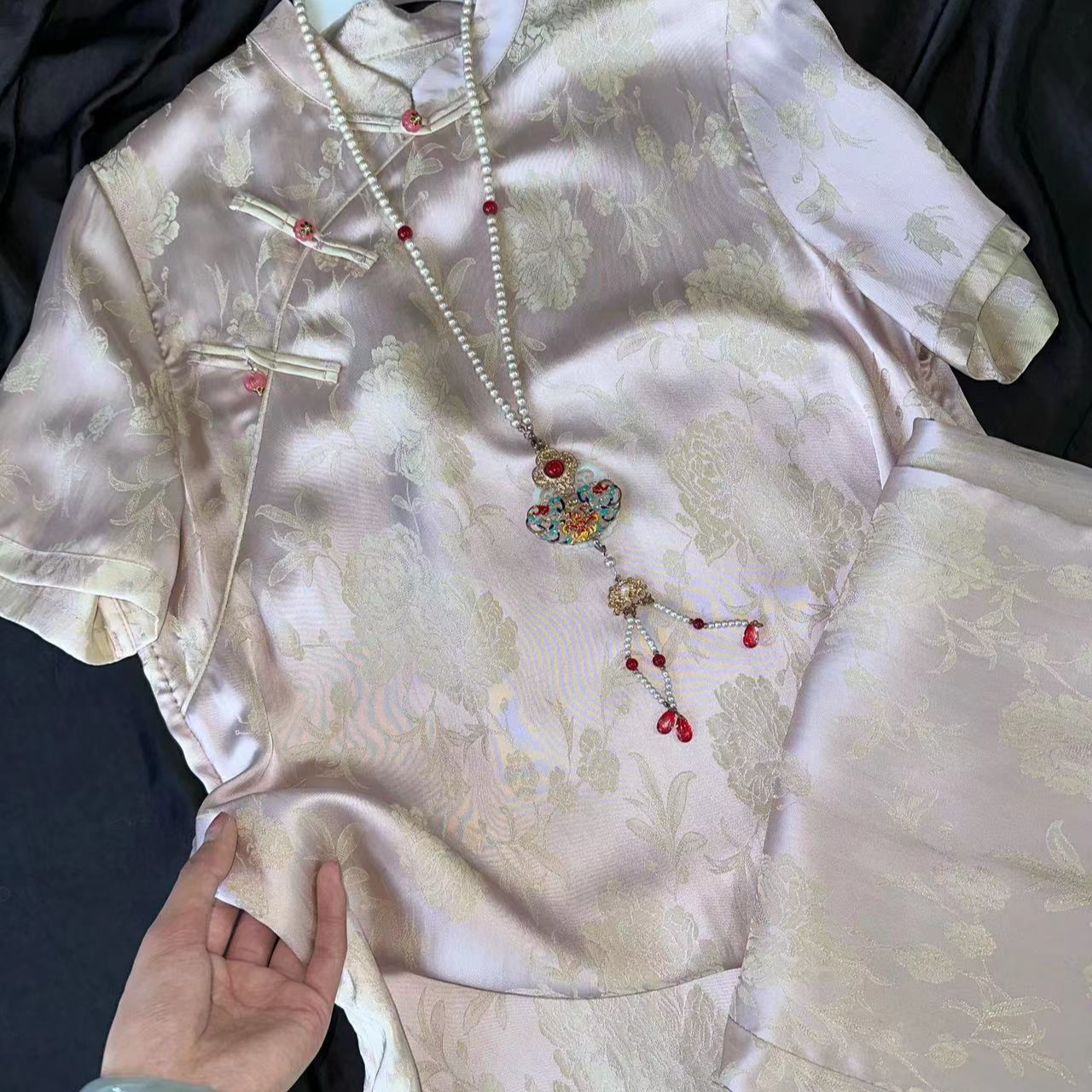 1106-常熟新中式气质短袖中国风长款时尚重工套装