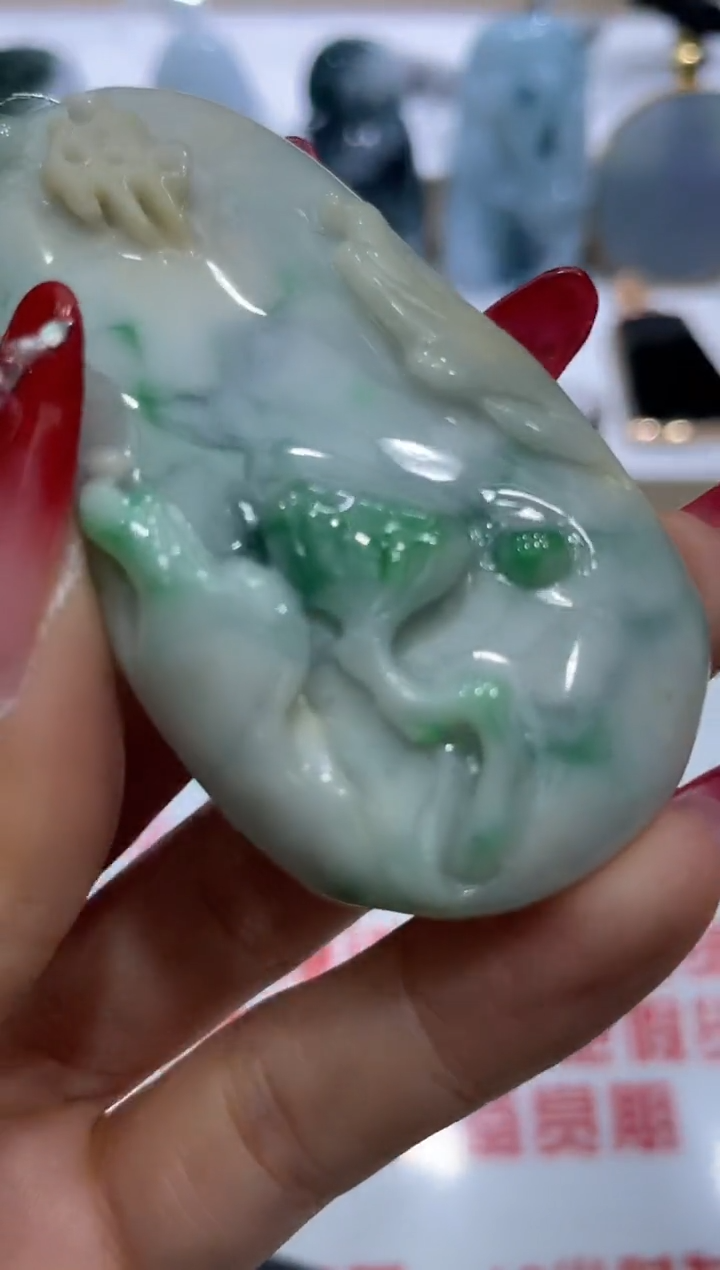 【闪购商品】翡翠颈饰未镶嵌0864777897