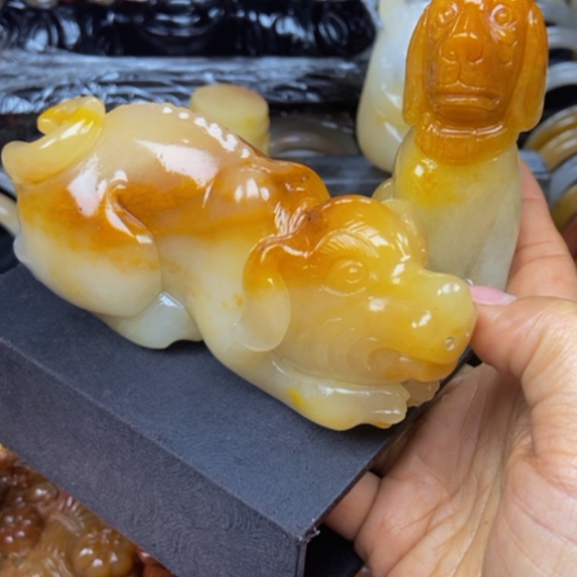 【闪购商品】石英质玉（黄龙玉）颈饰未镶嵌