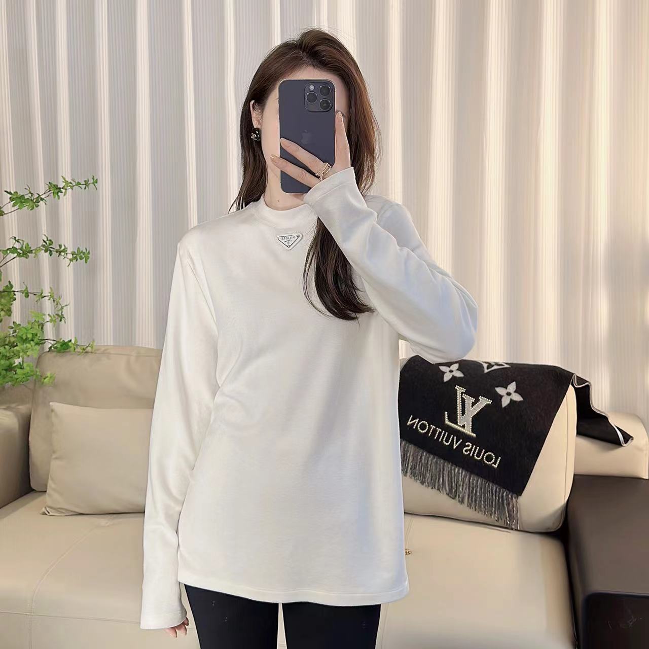 【MEEUMI】冬季女装倒三角澳绒打底衫圆领长袖黑白灰色TF0534HD