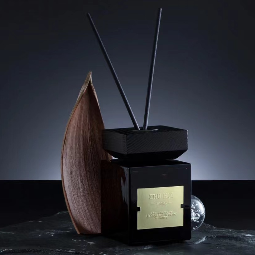 酒店方瓶木盖香氛高级艺术摆件家用室内木盖藤条无火香薰持久精油