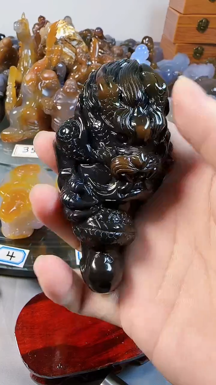 【闪购商品】玛瑙/玉髓摆件未镶嵌龙