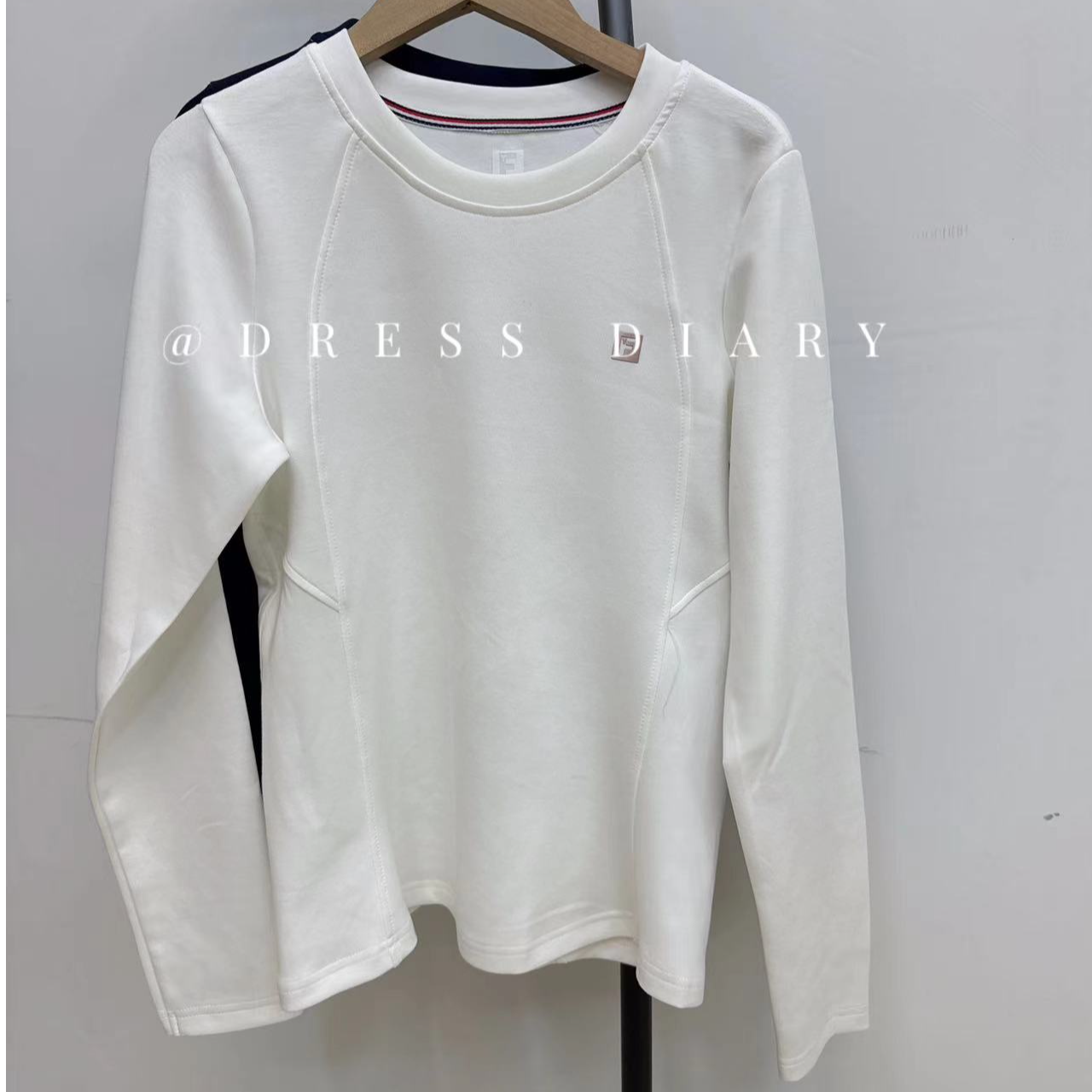 春季新款简约修身长袖圆领打底衫百搭时尚纯色T恤上衣-Y