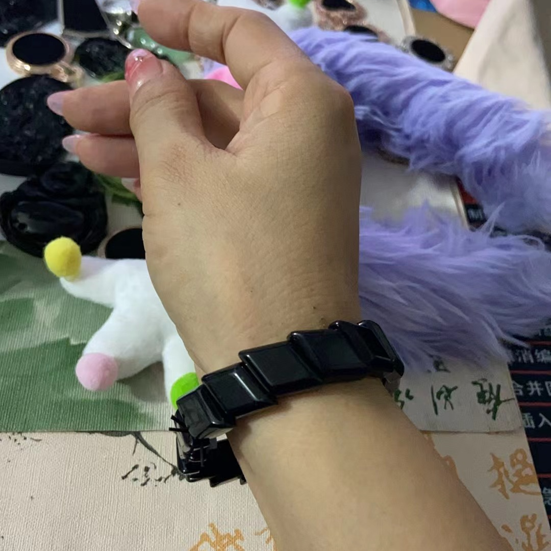 天然缅甸A货翡翠墨翠手串亲民手牌优选头货黑油亮素款潮流