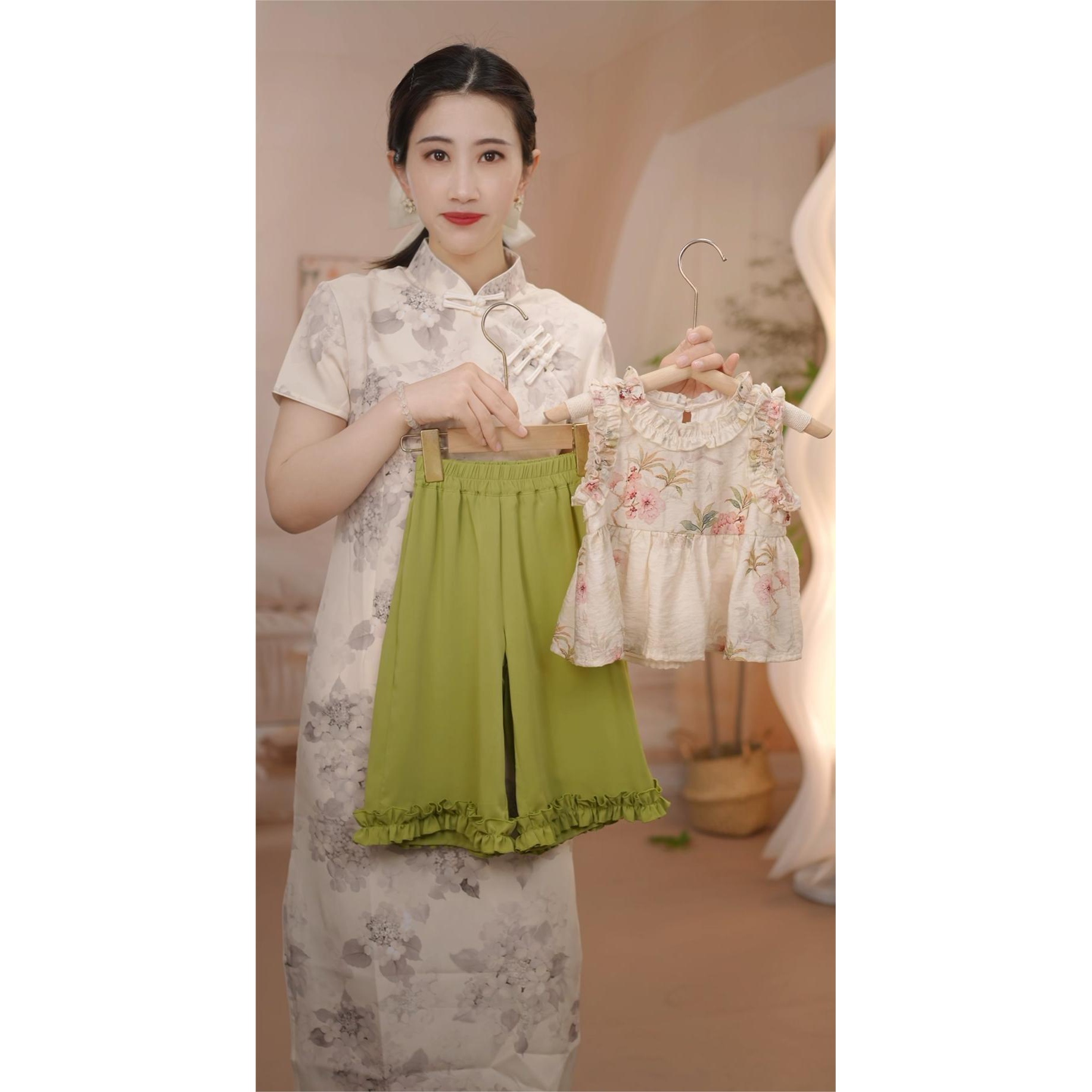 AC637女童夏季花朵上衣九分裤子套装