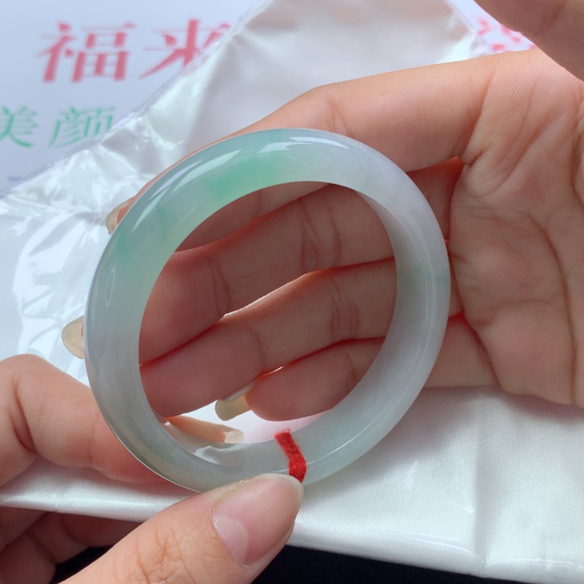 【闪购商品】翡翠手镯未镶嵌A10675